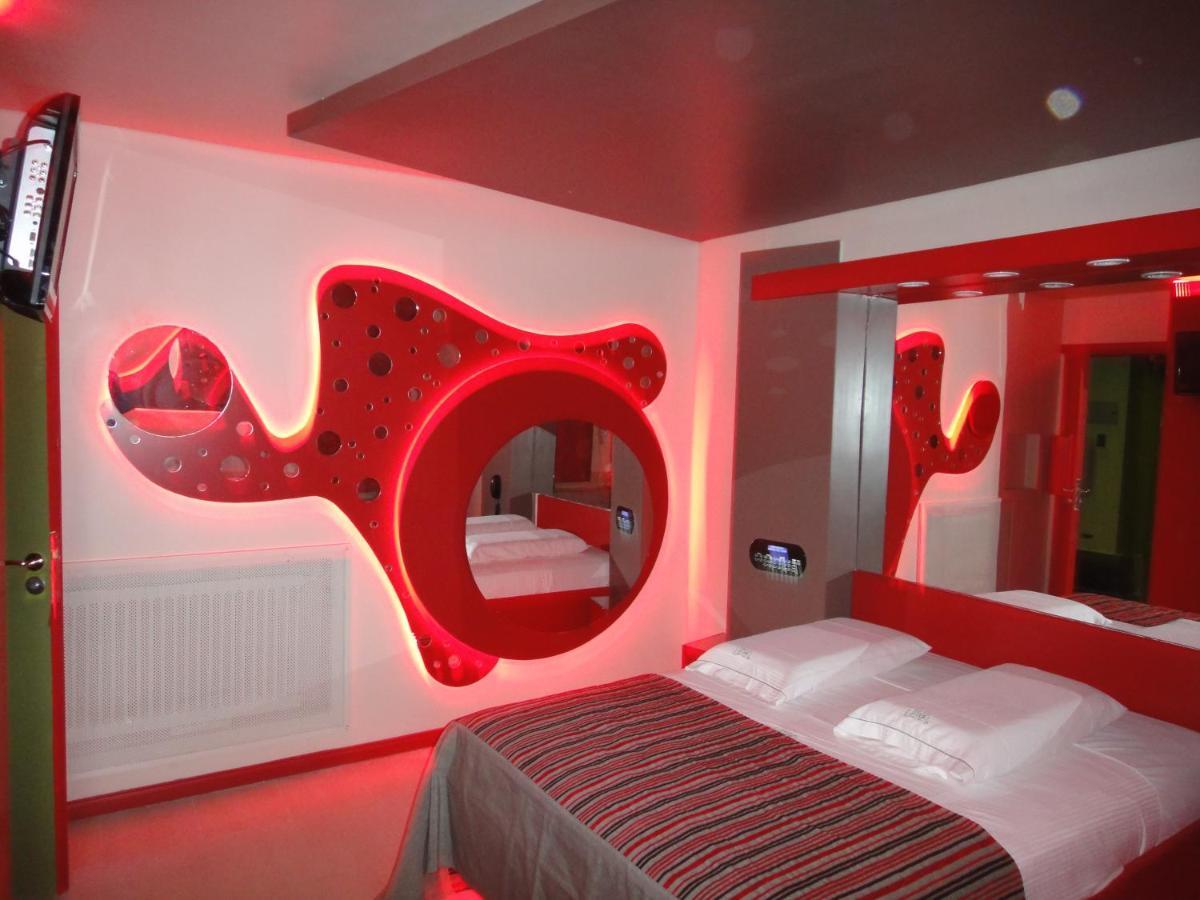 Uman Hotel -Motel- (Adults Only) بوينس آيرس المظهر الخارجي الصورة